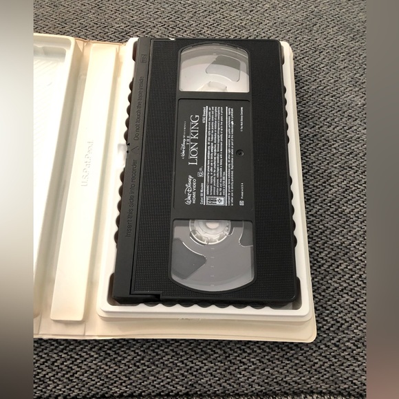 Disney The Lion King VHS Tape - Picture 4 of 5